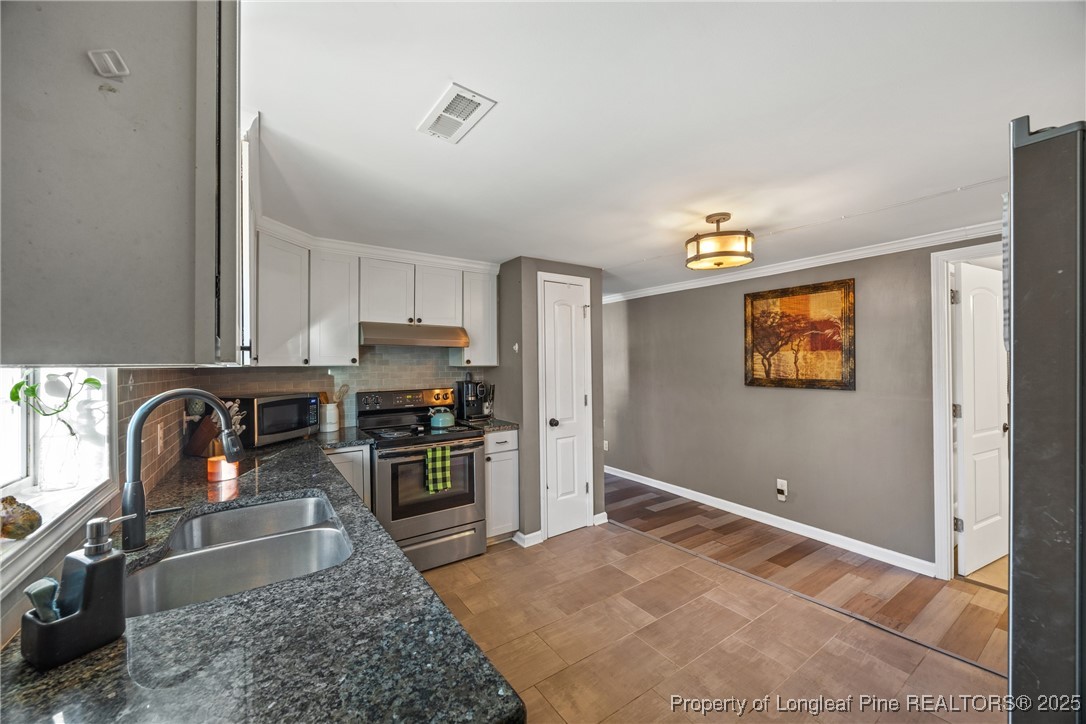 303 West Martin Street Benson, NC 27504 - Photo 12 of 27