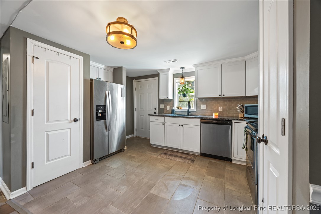 303 West Martin Street Benson, NC 27504 - Photo 9 of 27