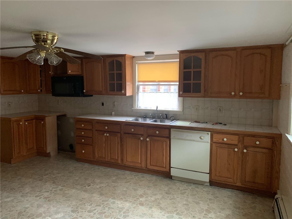 160 Chestnut Oak Road Glocester, RI 02814 - Photo 5 of 14