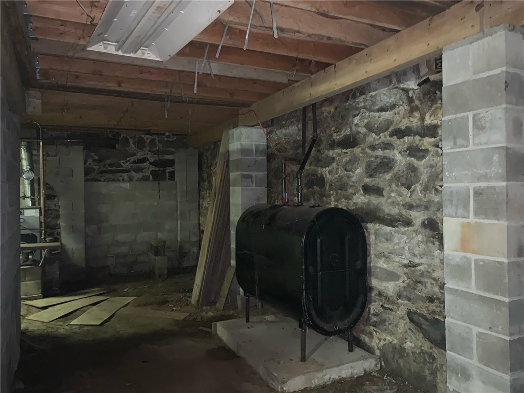 160 Chestnut Oak Road Glocester, RI 02814 - Photo 6 of 14