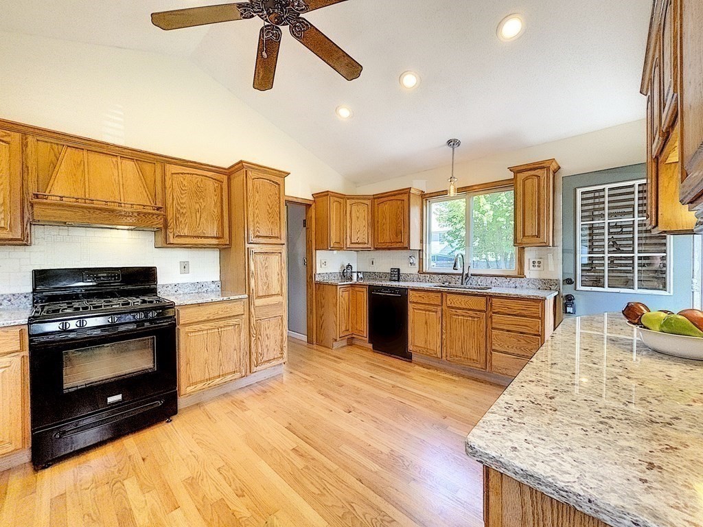 15 Belanger Road Southampton, MA 01073 - Photo 8 of 28 Gallery Image 8