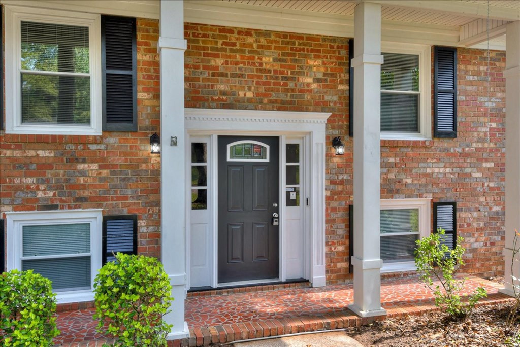 1224 Wood Valley Road Augusta, GA 30909 - Photo 2 of 31