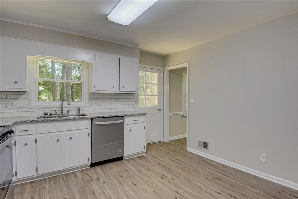 1224 Wood Valley Road Augusta, GA 30909 - Photo 10 of 31