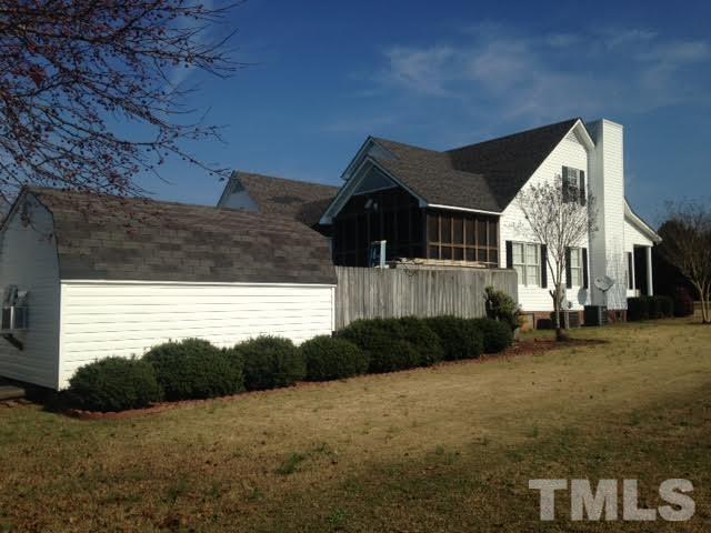 1011 Warren Road Erwin, NC 28339 - Photo 2 of 25 Gallery Image 2