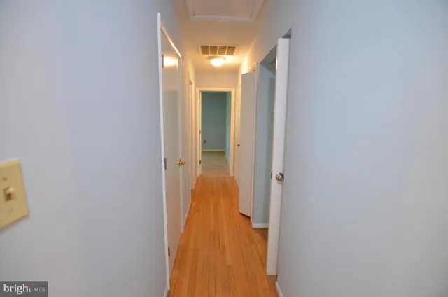 $319,000 | 36 Steven Court, Unit 211, Gaithersburg, MD 20877