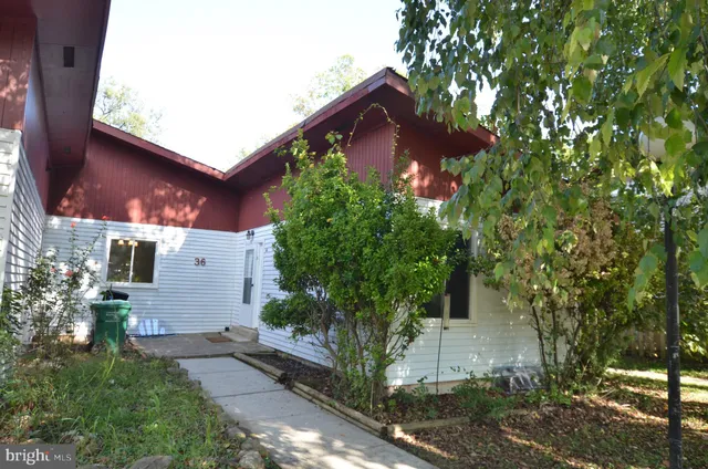 $319,000 | 36 Steven Court, Unit 211, Gaithersburg, MD 20877