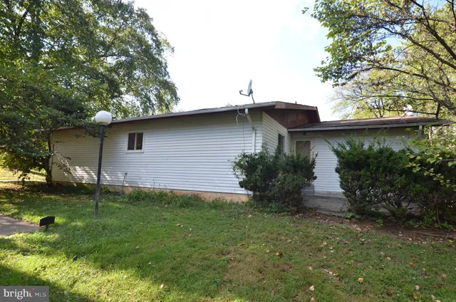 $319,000 | 36 Steven Court, Unit 211, Gaithersburg, MD 20877