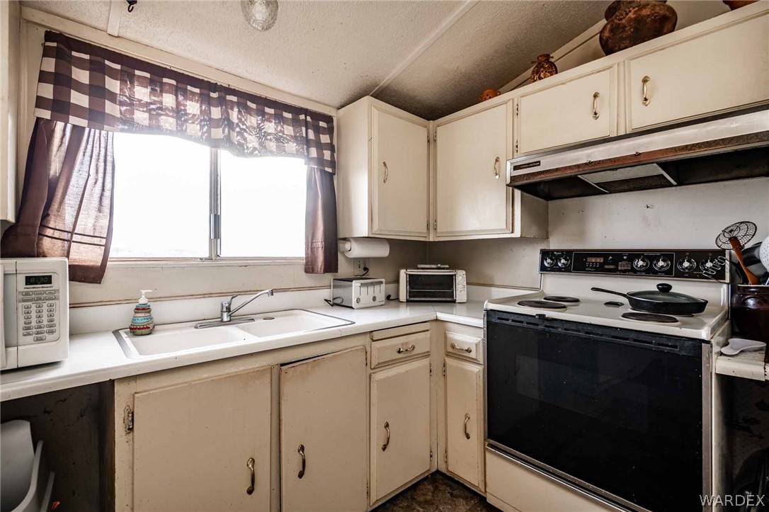 5602 North Parker Road Golden Valley, AZ 86413 - Photo 10 of 38 Gallery Image 10
