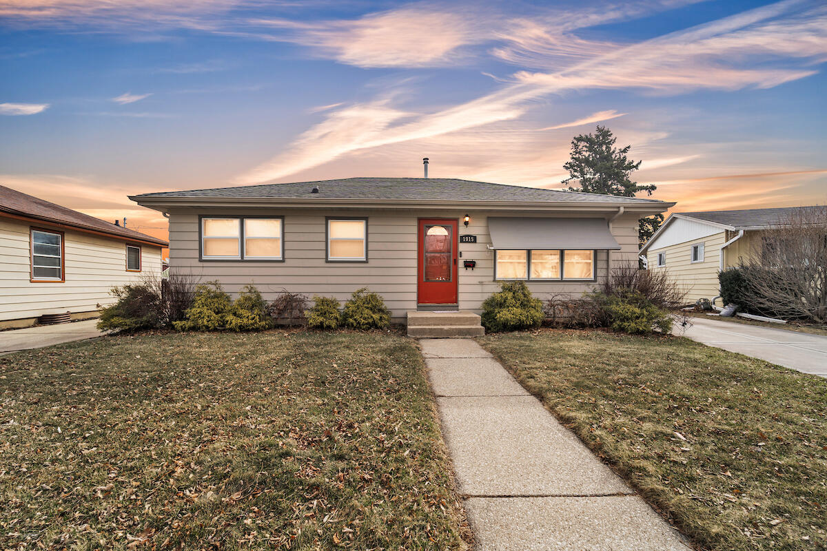1915 Jupiter Avenue Racine, WI 53404 - Photo 1 of 1 Welcome Home!