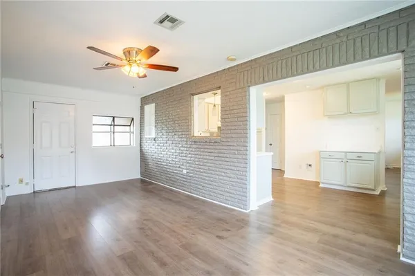 $2,100 | 705 North Lester Avenue, Metairie, LA 70003