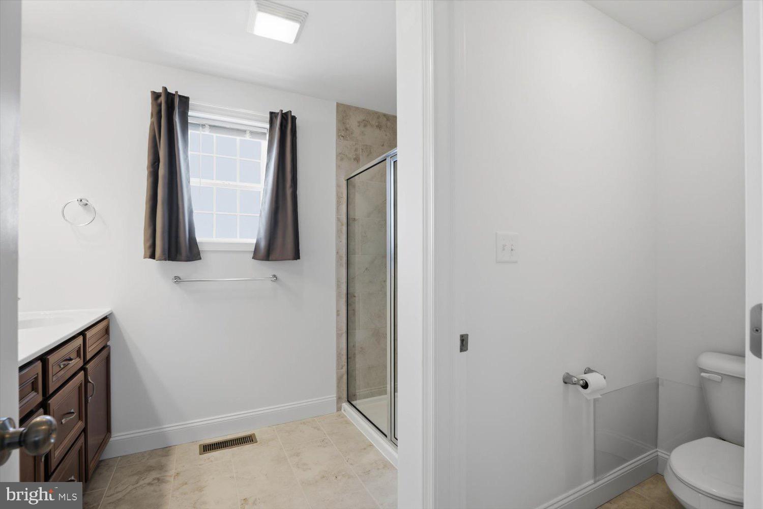 95 Red Maple Drive Etters, PA 17319 - Photo 28 of 42 a bathroom with a toilet and a mirror