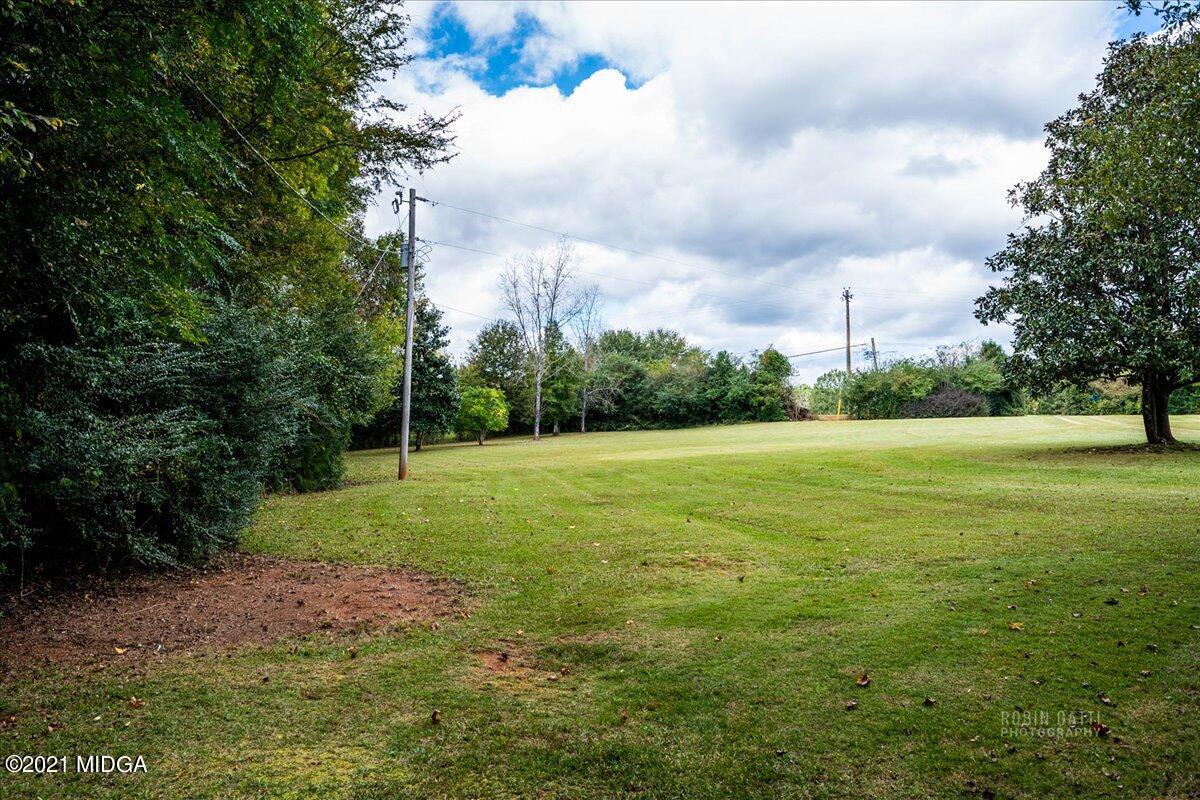 1939 Dames Ferry Road Forsyth, GA 31029 - Photo 23 of 29 a view of a garden with an trees