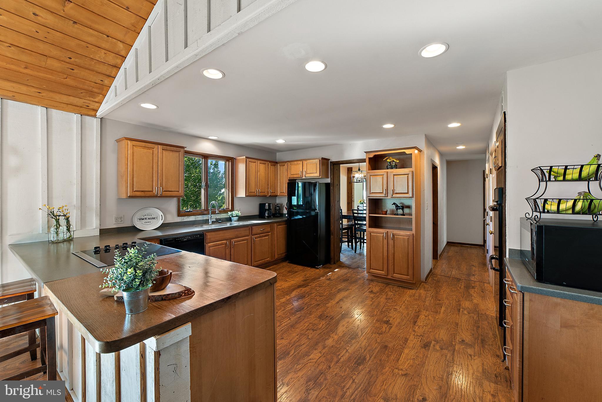8286 Stable Gate Road Warrenton, VA 20186 - Photo 17 of 52 kitchen