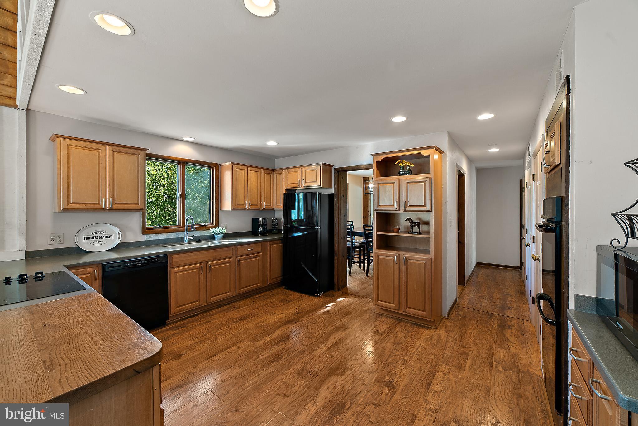 8286 Stable Gate Road Warrenton, VA 20186 - Photo 18 of 52 kitchen