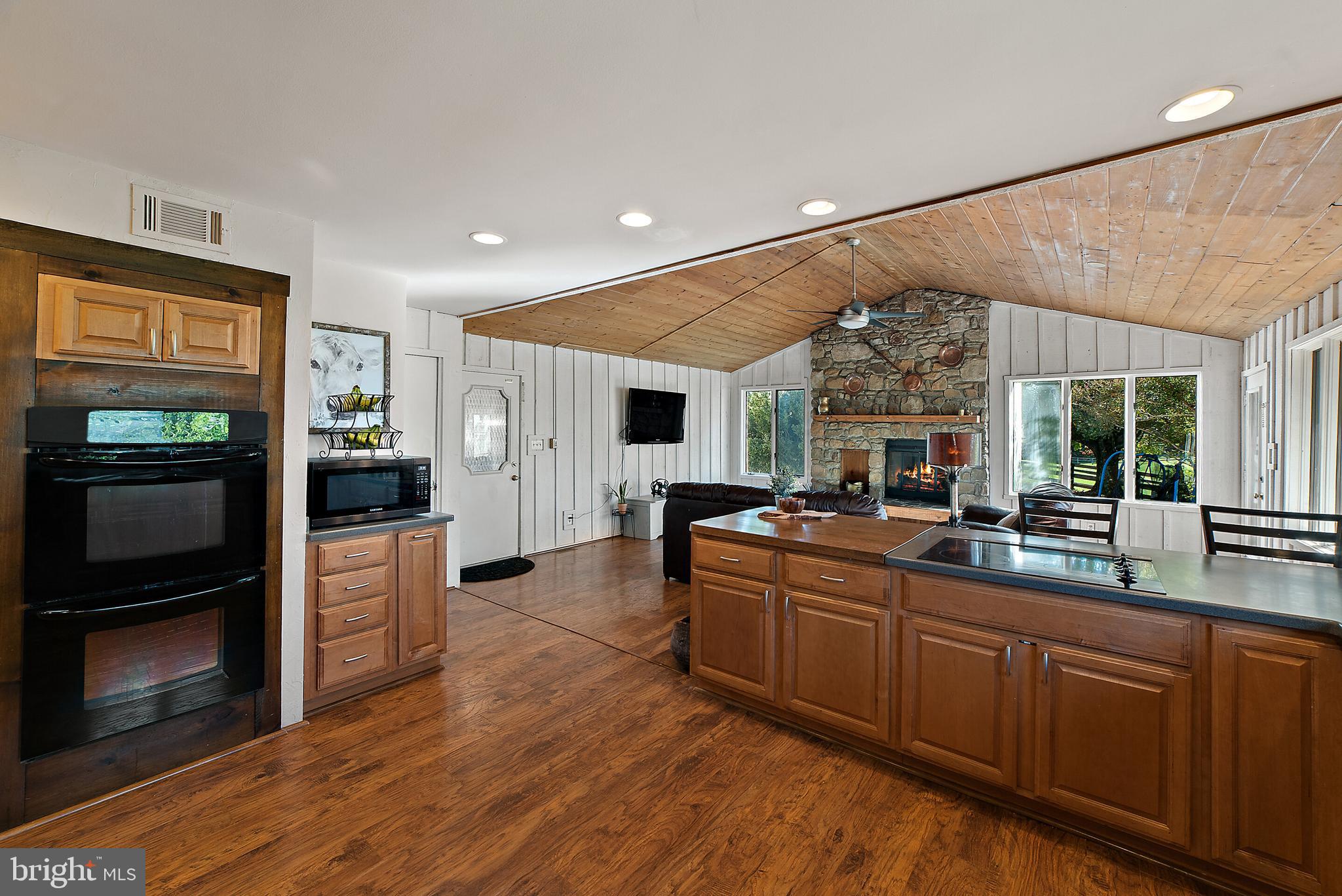 8286 Stable Gate Road Warrenton, VA 20186 - Photo 20 of 52 kitchen