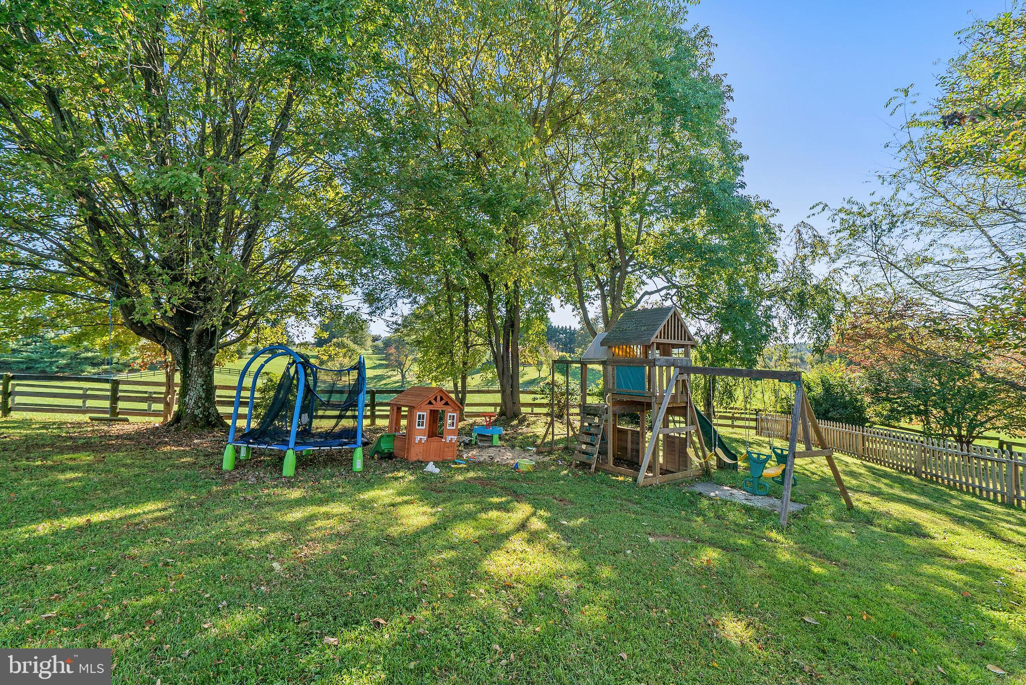 8286 Stable Gate Road Warrenton, VA 20186 - Photo 44 of 52 play area