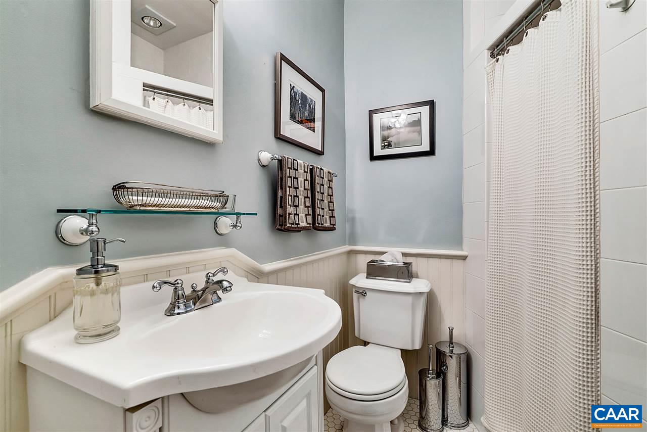 8183 Fox Groves Road Remington, VA 22734 - Photo 15 of 46 Gallery Image 15