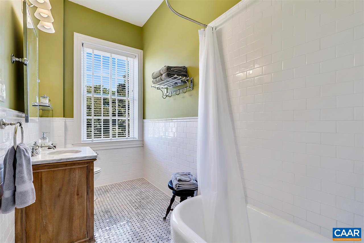 8183 Fox Groves Road Remington, VA 22734 - Photo 22 of 46 Gallery Image 22
