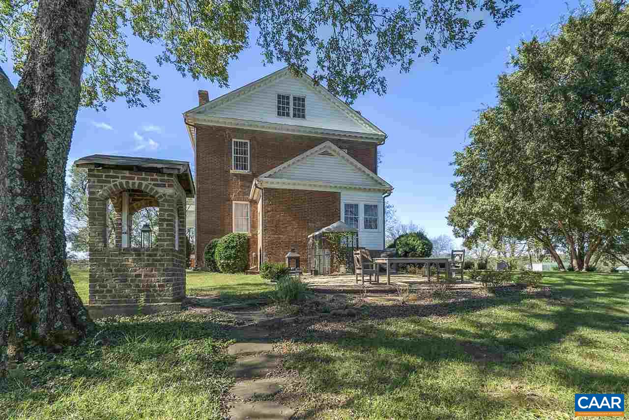 8183 Fox Groves Road Remington, VA 22734 - Photo 28 of 46 Manor house, grounds, two slave quarters, blacksmith shop, spring house–remains much as it was in the 19th century, as one of the region’s finest estates.