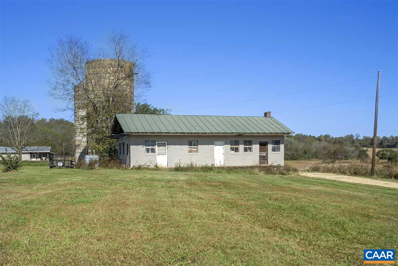 8183 Fox Groves Road Remington, VA 22734 - Photo 36 of 46 Could be converted to living area, or given new use.