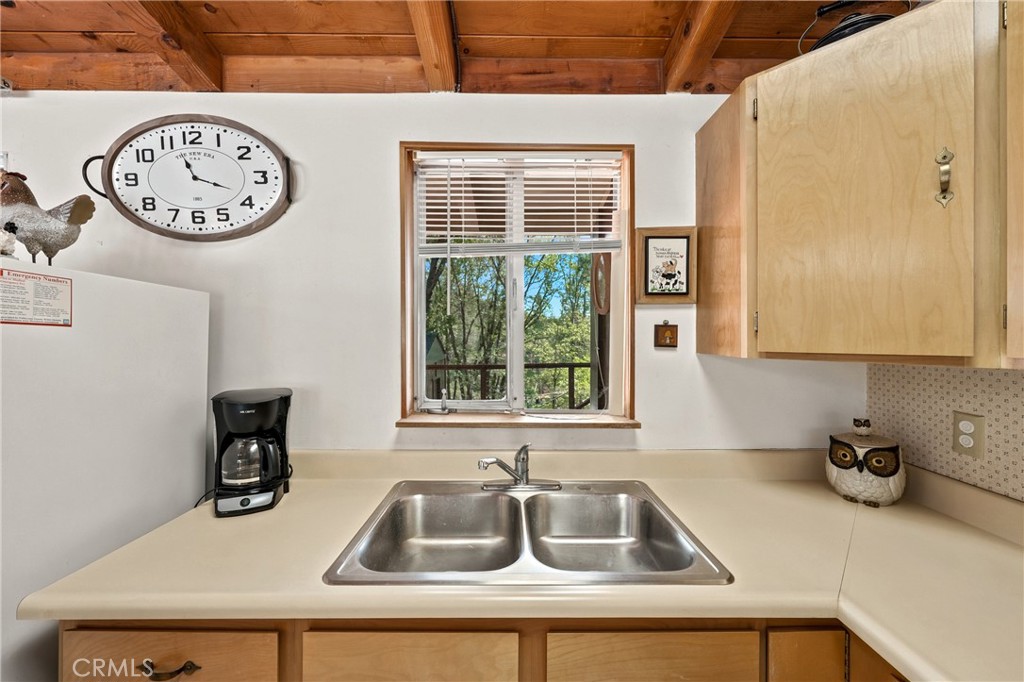 12390 Ridge Road Middletown, CA 95461 - Photo 15 of 41