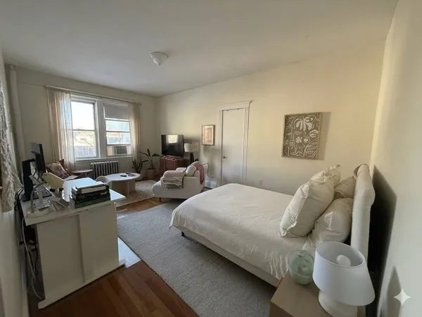 $2,100 | 28 Colborne Road, Unit 8, Boston, MA 02135