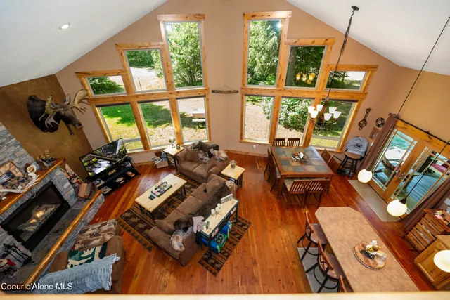 $820,000 | 209 West Missouri Street, Coolin, ID 83821