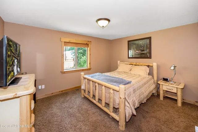 $820,000 | 209 West Missouri Street, Coolin, ID 83821