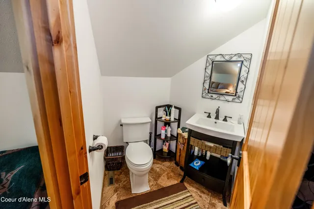 $820,000 | 209 West Missouri Street, Coolin, ID 83821