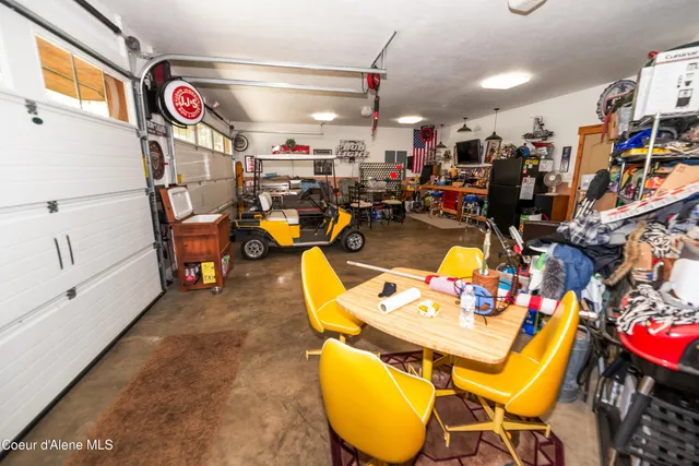 $820,000 | 209 West Missouri Street, Coolin, ID 83821