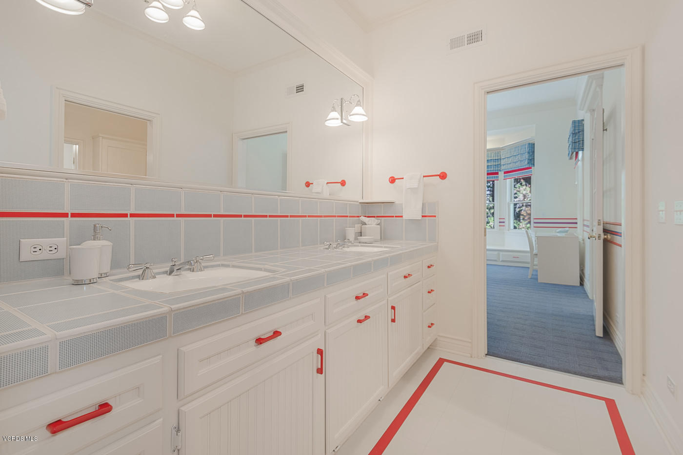 1607 Upper Ranch Road Westlake Village, CA 91362 - Photo 42 of 58 1607-UpperRanch-WestlakeVillage-guest-ba