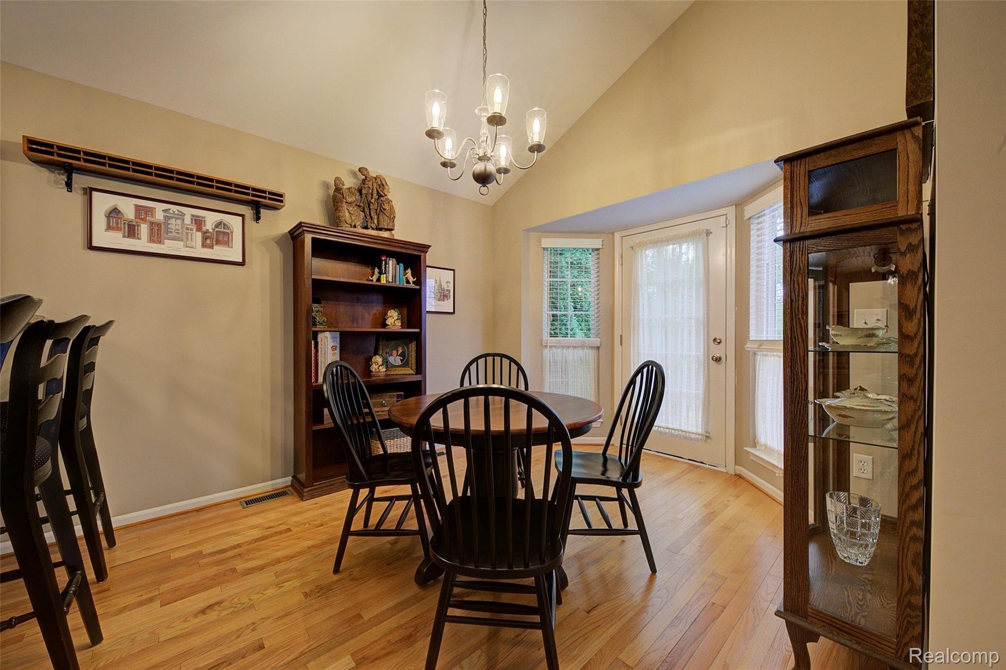 49131 Hawksburry Road Canton, MI 48188 - Photo 10 of 43 10 Dining Room.jpg