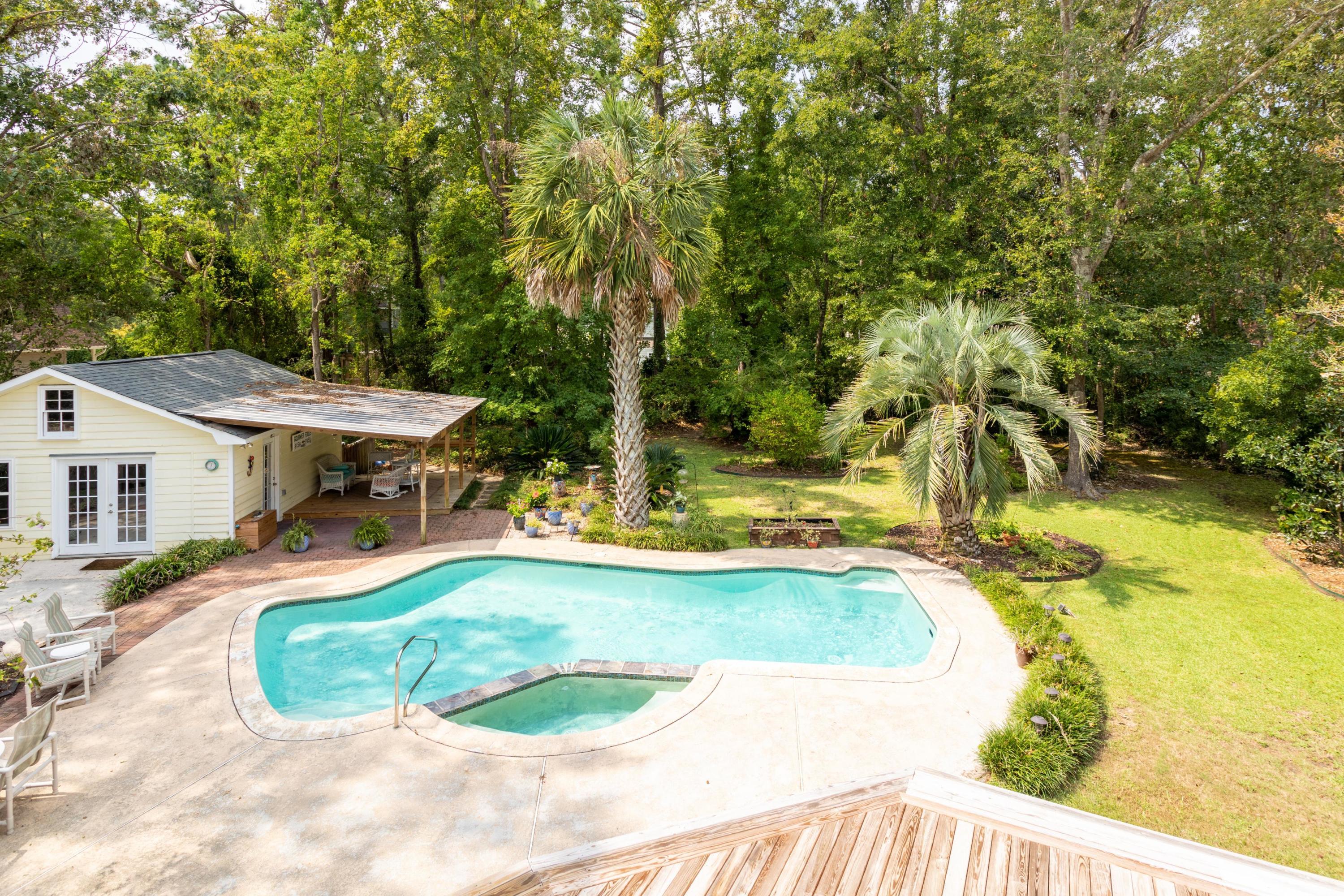 805 Farm Quarter Road Mount Pleasant, SC 29464 - Photo 21 of 23 Back yard