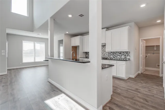 $2,900 | 12816 Oak Falls Drive, Pearland, TX 77584