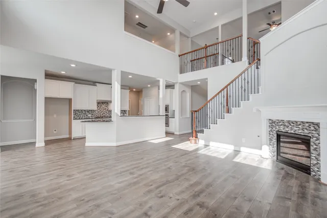 $2,900 | 12816 Oak Falls Drive, Pearland, TX 77584