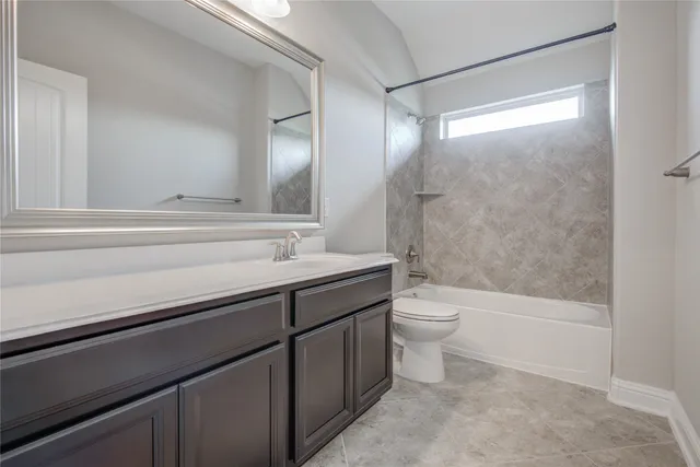 $2,900 | 12816 Oak Falls Drive, Pearland, TX 77584