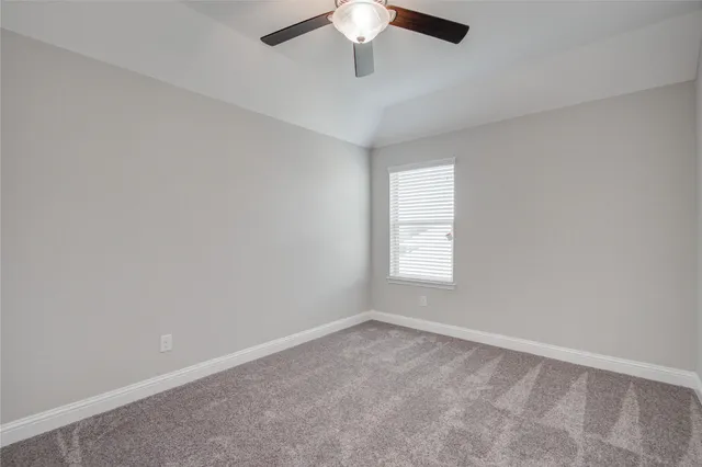 $2,900 | 12816 Oak Falls Drive, Pearland, TX 77584