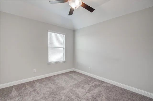 $2,900 | 12816 Oak Falls Drive, Pearland, TX 77584