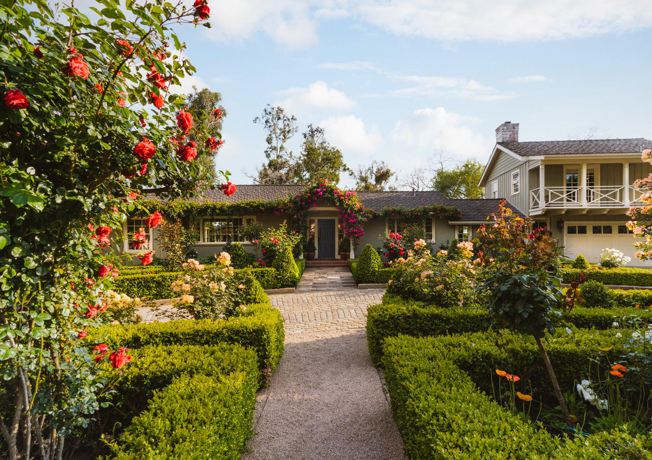 1077 Summit Road Santa Barbara, CA 93108 - Photo 2 of 49 a front view of house with yard