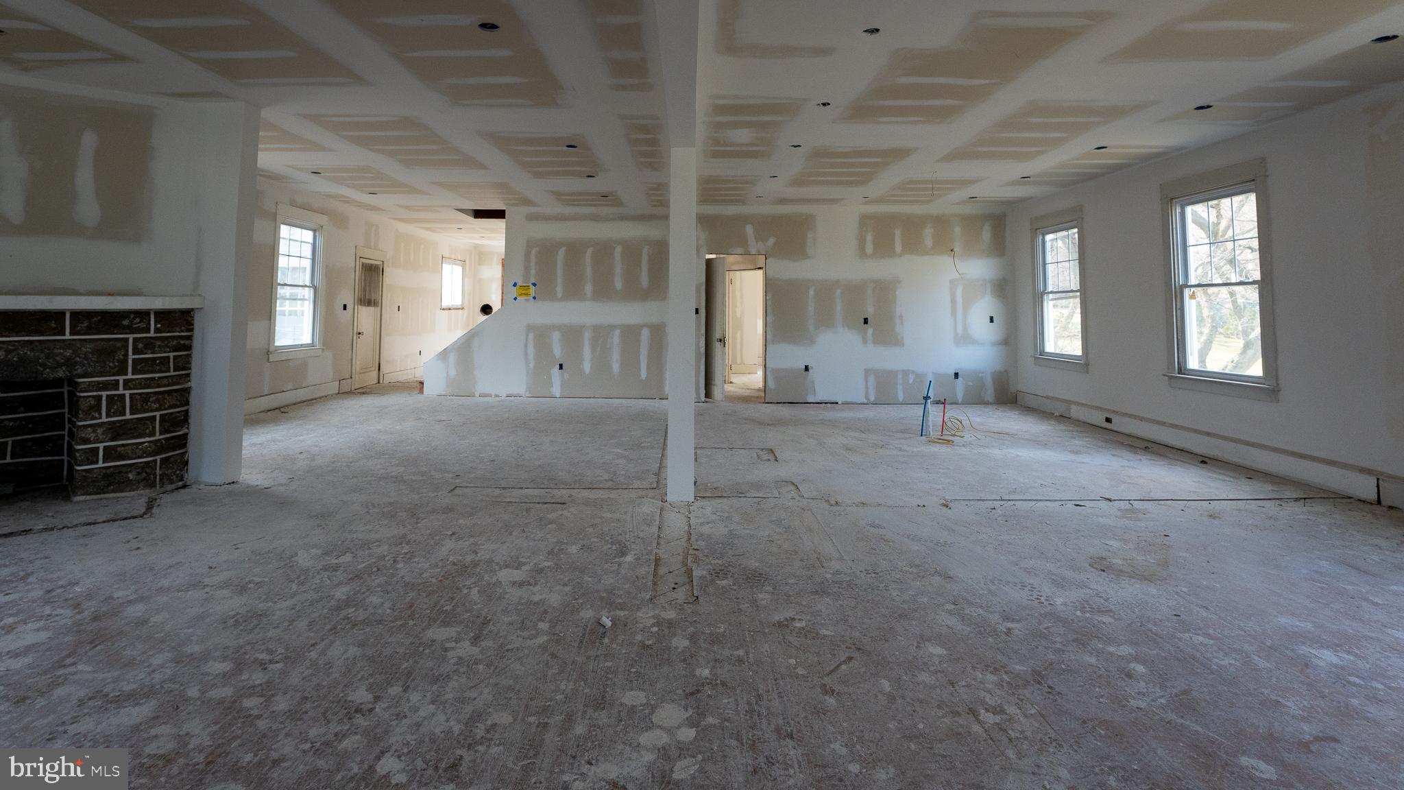 863 Edge Hill Road Glenside, PA 19038 - Photo 3 of 50