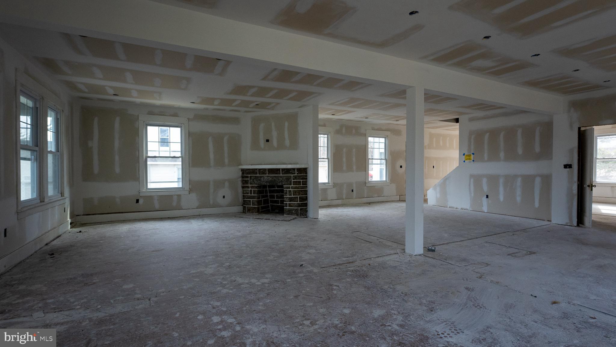 863 Edge Hill Road Glenside, PA 19038 - Photo 5 of 50
