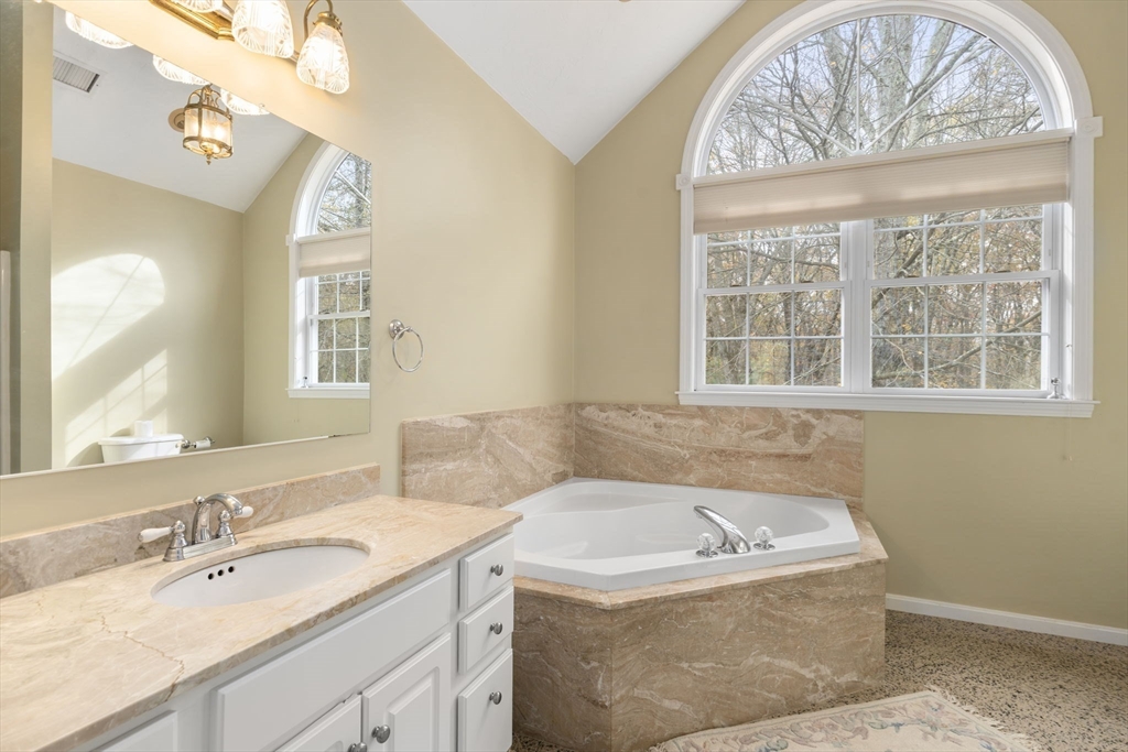 20 Beauregard Circle Marlborough, MA 01752 - Photo 16 of 37