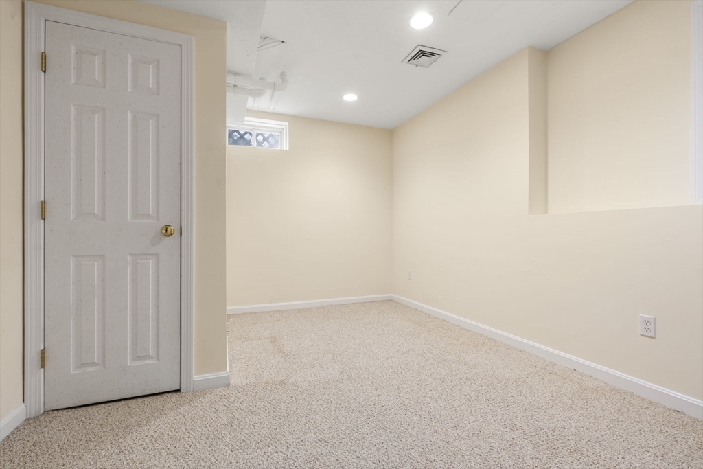 20 Beauregard Circle Marlborough, MA 01752 - Photo 22 of 37