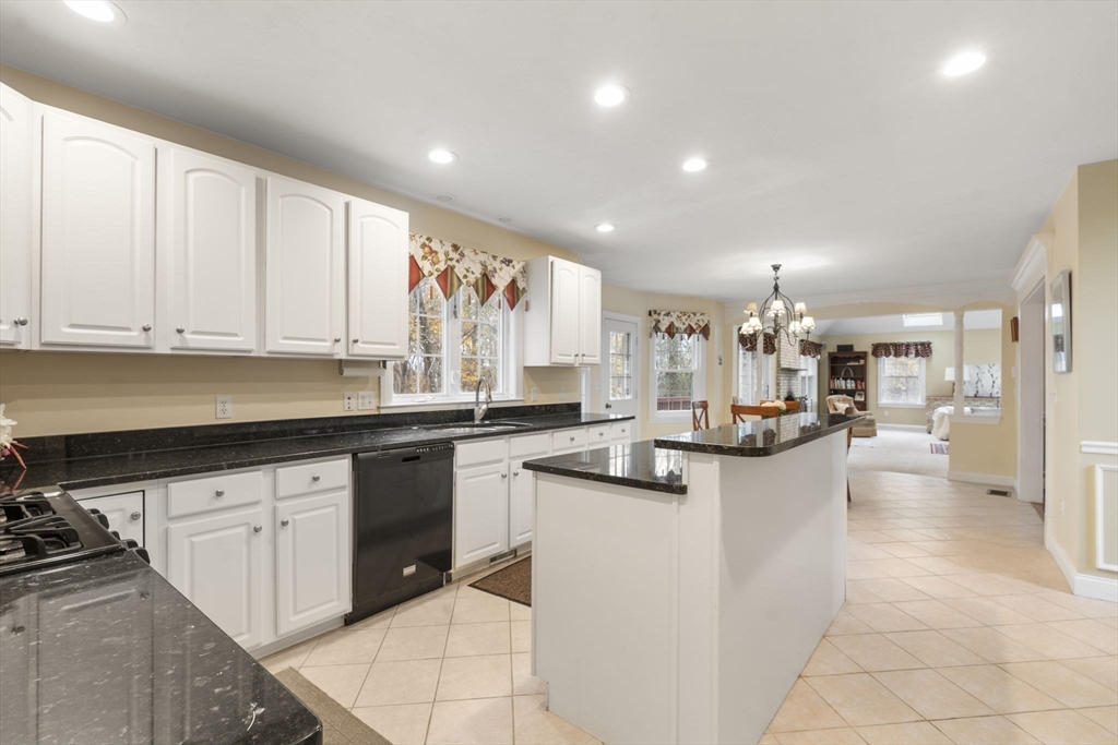 20 Beauregard Circle Marlborough, MA 01752 - Photo 6 of 37