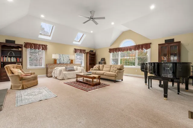 $945,000 | 20 Beauregard Circle, Marlborough, MA 01752