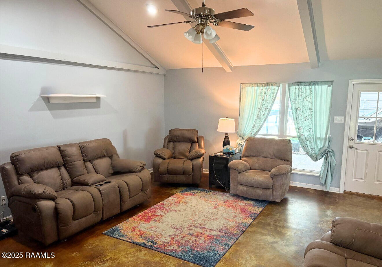 16508 Patton Avenue Baton Rouge, LA 70816 - Photo 3 of 10 LIVING ROOM