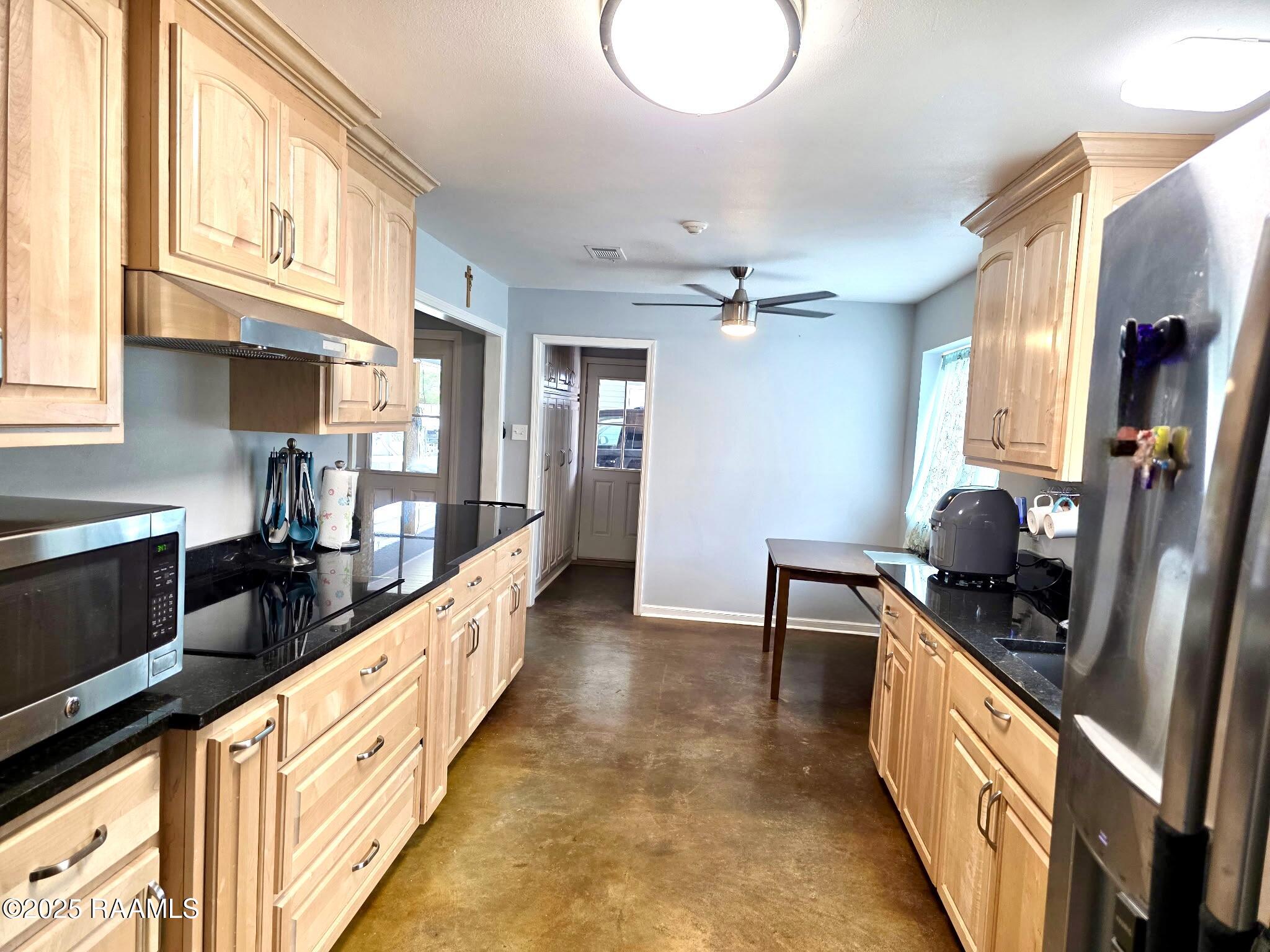 16508 Patton Avenue Baton Rouge, LA 70816 - Photo 4 of 10 updated kitchen