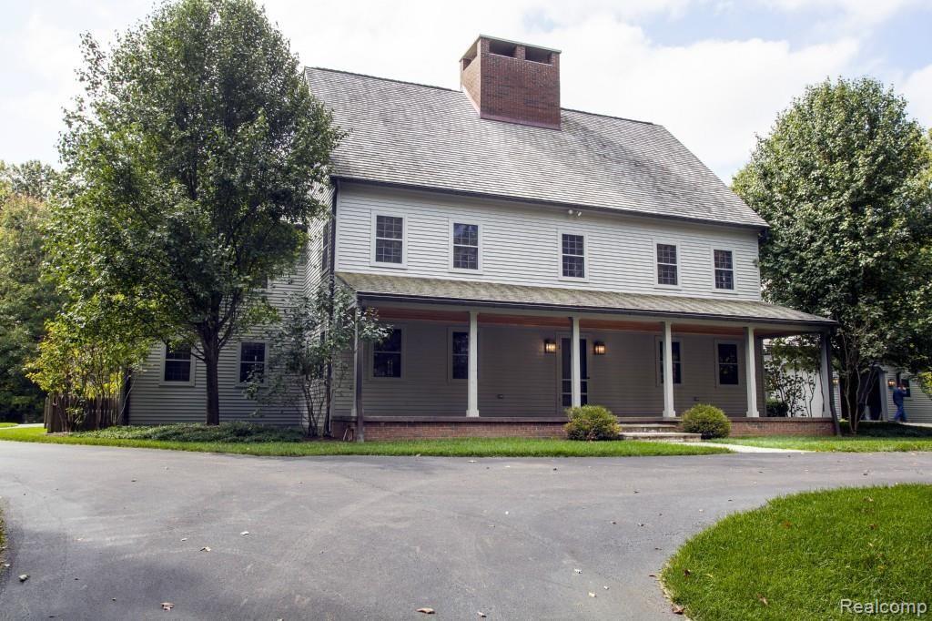 950 Lake George Road Oakland, MI 48363 - Photo 4 of 34 Gallery Image 4