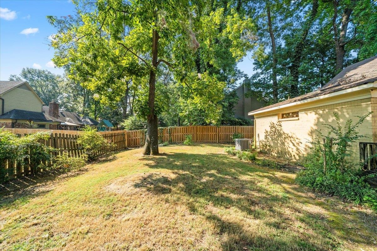 1880 Newfields Road Germantown, TN 38139 - Photo 32 of 34 View of fenced backyard