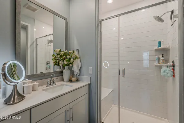 $455,000 | 4077 South Sabrina Drive, Unit 70, Chandler, AZ 85248